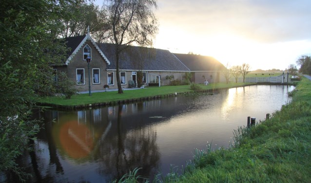 Een van de boerderijen die wel is blijven staan, de boerderij van de familie Janssen aan de Laakweg.