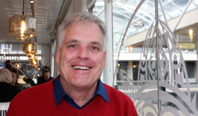 Voor de waterschapsverkiezingen van 20 maart, tegelijk met de Provinciale Statenverkiezing, is Dr. ir. Hans Middendorp uit Voorburg lijsttrekker voor de Algemene Waterschapspartij Delfland (foto/tekst: Dick Janssen).