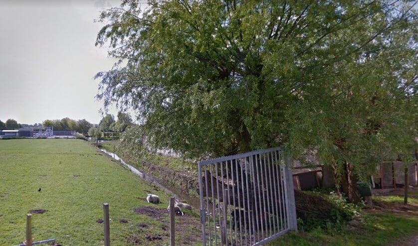 In de Vlietzone, Virulylaan 50, moeten gebouwd gaan worden (Foto: Google Streetview).