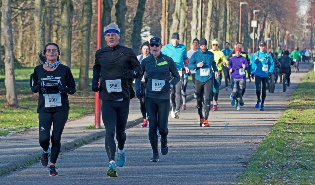 De weersomstandigheden op zondag waren droog, koud en zonnig, kortom ideaal loopweer. Foto: stiefpaparazzi