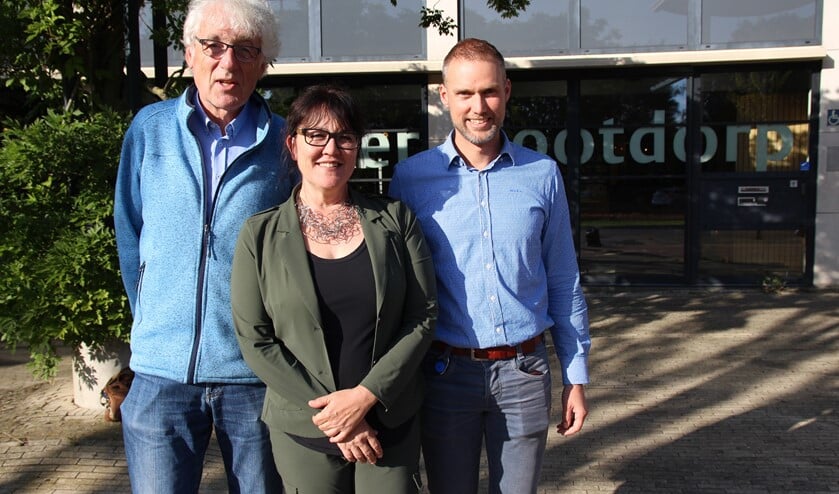 Hanneke van de Gevel, Jan Zandijk (links) en Erik Visser blikken vooruit op het GGZ Café. Dat gaat over de gevolgen van de nieuwe GGZ-wet.