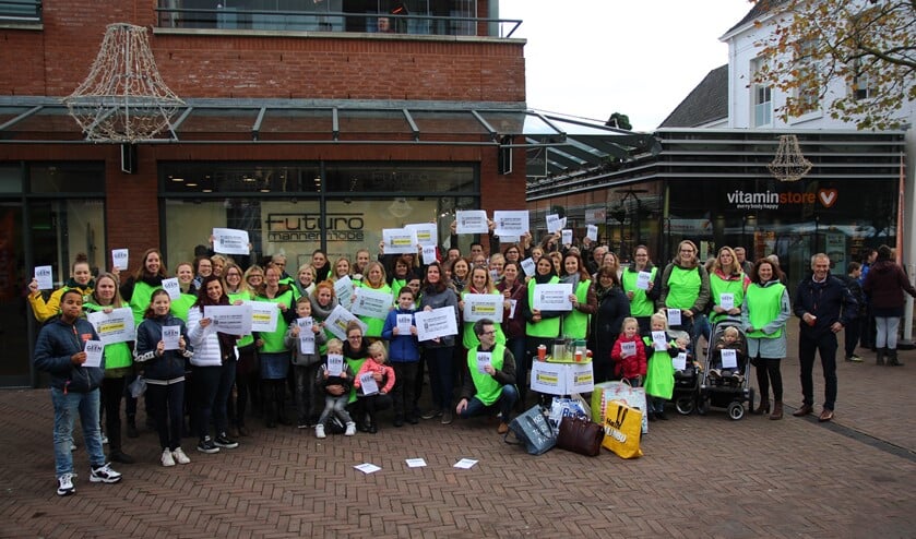 Alle stakers en andere betrokkenen samen op de foto.