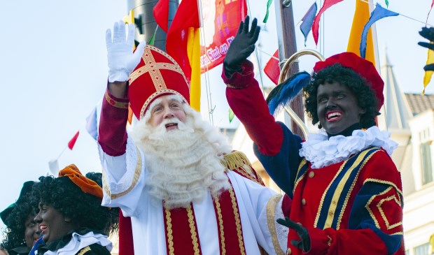 Intocht Sinterklaas bij sluis en in Huygenshaven - Het Krantje Online