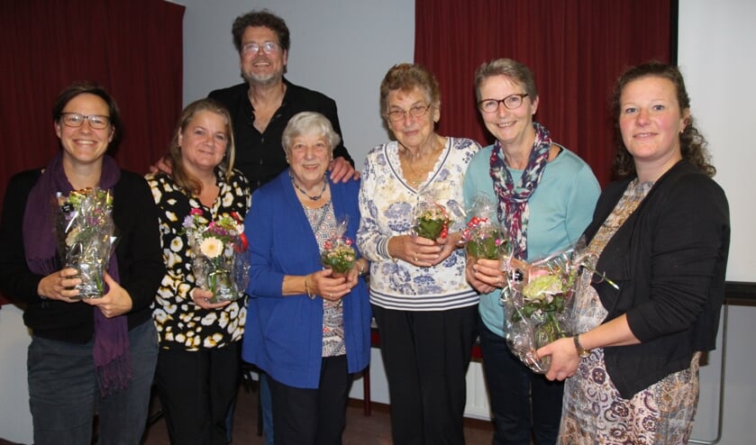 Collectanten in de bloemen met Cees.
