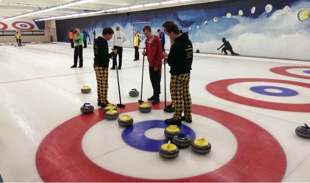 Ga de uitdaging aan om te strijden om de titel Open Zoetermeers Shortcurlingkampioen. Foto: pr