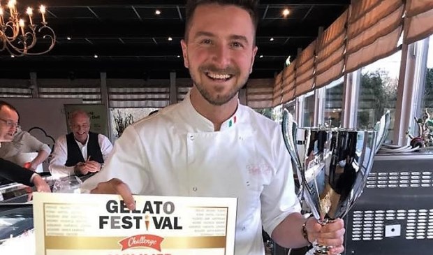 Stefan Beerens met de door hem gewonnen beker en het certificaat. Hij mag nu ook naar het EK (foto: pr).