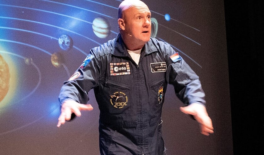 André Kuipers wil als ambassadeur van het Techniekpact leerlingen en leerkrachten voor techniek enthousiasmeren (foto: Michel Groen).