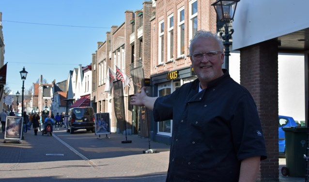 Richard Mol: 'De Dorpsstraat is een verborgen pareltje met zijn oude huisjes met geveltjes en bijzondere winkels'. Foto: Renate Mamber