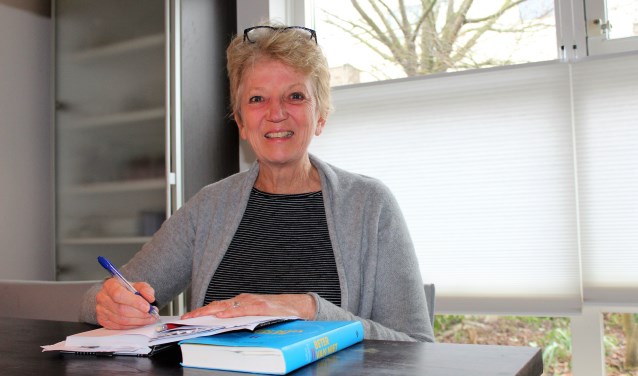 Joke Verplanke wil de in het slop geraakte buurtbemiddeling in Leidschendam-Voorburg weer nieuw leven inblazen (foto: DJ).