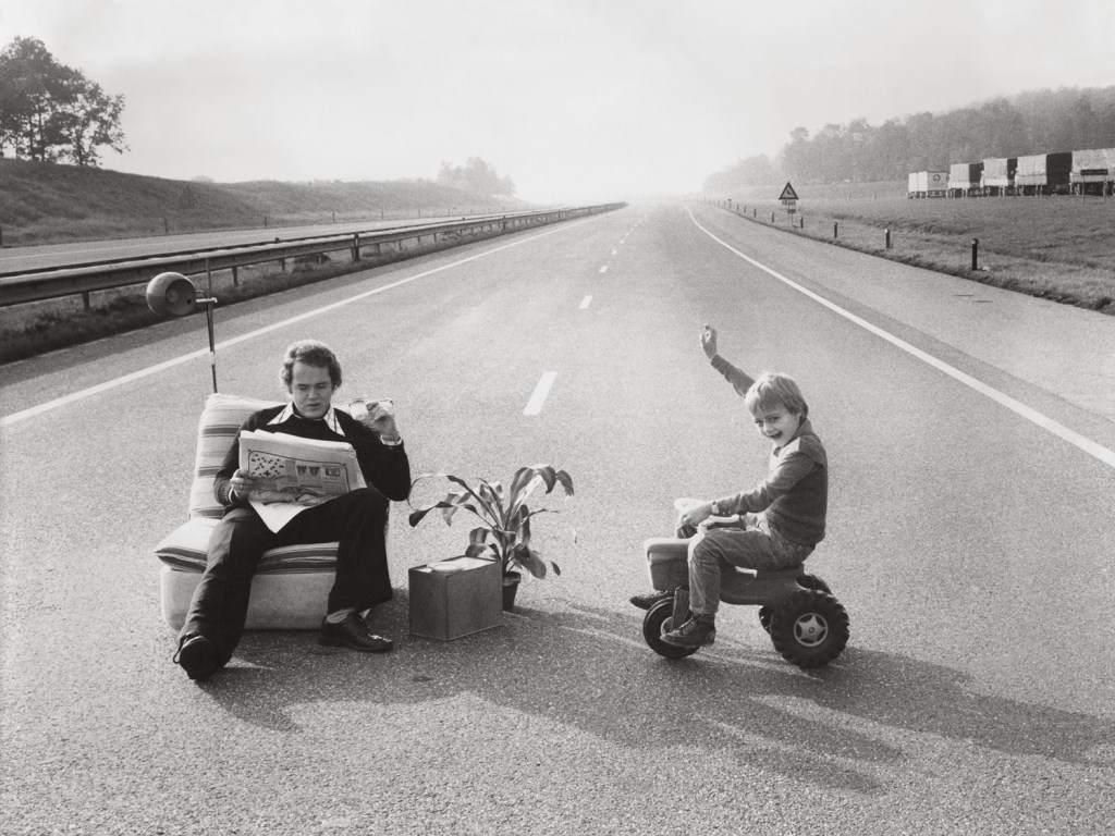 Autoloze zondag, 1973. Beeld uit de tentoonstelling 'Dit zijn wij!'. De tijd waarin je opgroeit bepaalt voor een groot gedeelte je blik op de wereld nu. Foto: Spaarnestad Photo