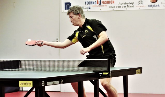 Michel haalde het onderste uit de kan door zelfs tegen kopman Sjoerd Bek vijf games te spelen (foto: Remco Bruijne).