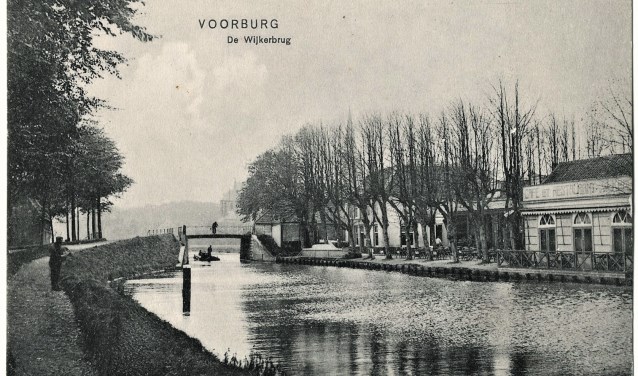 De oefeningen werden ondermeer gehouden bij de Wijkerbrug en langs de Vliet (archieffoto).