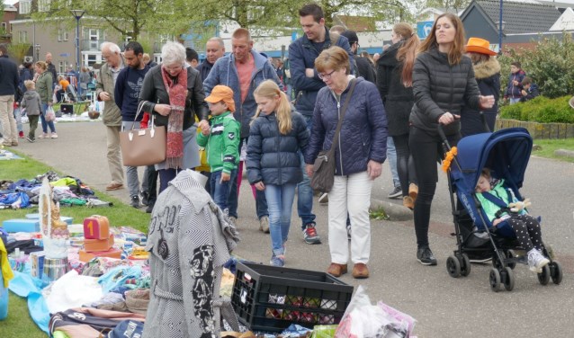 Koningsdag Zoetermeer, vorig jaar rondom de Dorpsstraat. Foto: Jan van Es