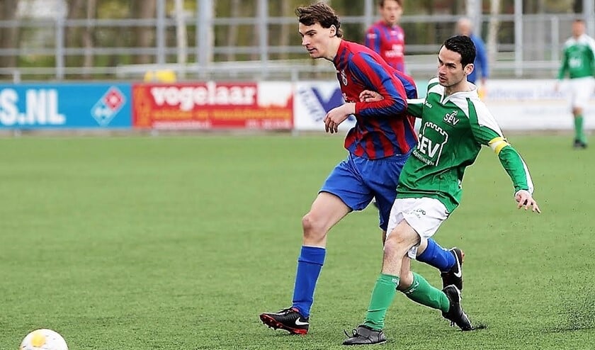 Van de goed spelende Jeremy Knegtmans (SEV) ging veel dreiging uit (foto: R.Driessen).