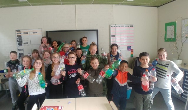 De kinderen van groep 7 zijn een inzamelingsactie van flessen begonnen. Foto: pr