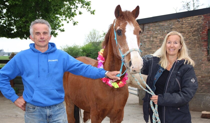 Sonja en Theo met de jarige Maybe.
