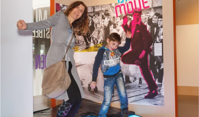 Plezier voor alle generaties in de tentoonstelling 'Dit zijn wij!' in familiemuseum De Voorde. Foto: Museum De Voorde