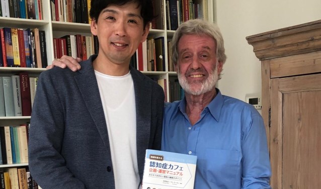 Bère met zijn Japanse samenwerkingspartner Tomoyuki Yabuki.