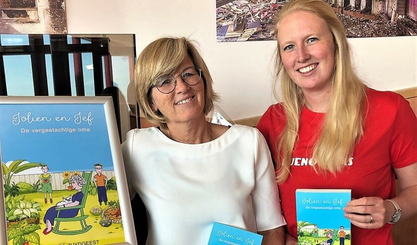 Schrijfster van het boekje Jolanda Zuydgeest met haar dochter Jennifer, die de illustraties verzorgde (foto: pr).