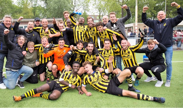 Wilhelmus is gepromoveerd naar de 2e klasse, maar wil zondag ook nog wel kampioen worden (foto: Bert Tielemans).