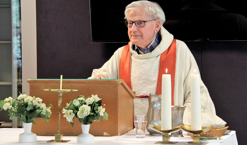Kees Warmendam heeft afscheid genomen van de kerkdienst in Dienstencentrum Duivenvoorde (foto: Doortje Kloos).