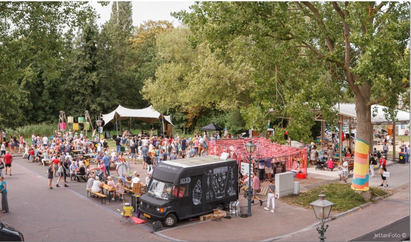 Zondag in 't Park in het Nicolaaspark ontneemt je gewoon de noodzaak om op vakantie te gaan. Foto: Richard Jetten