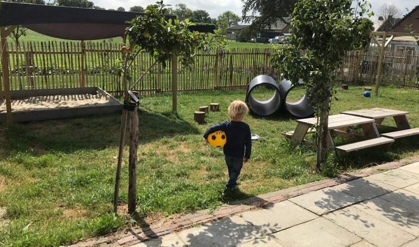 Aan de Nieuwkoopseweg is veel ruimte in een groene omgeving.