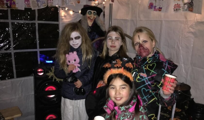 <p>Ondanks de afgelasting toch angstaanjagende groeten en een griezelig Halloween 2020 gewenst! Foto's: pr<br><br></p>