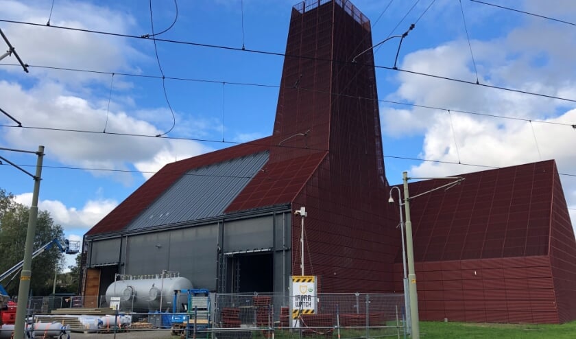 <p>Voorbeeld van duurzaam Den Haag: de Haagse Aardwarmte Leyweg (HAL) centrale gaat aardwarmte (geothermie) produceren voor de verduurzaming in Den Haag Zuidwest. Foto: Peter Zoetmulder</p>
