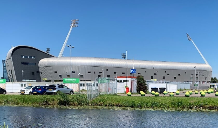 <p>Het Cars Jeans Stadion van ADO Den Haag in Forepark, Den Haag. Foto: Lucy Li</p>