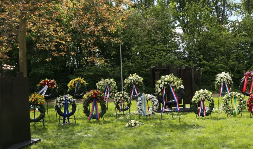 Het monument op het ILSY-plantsoen te Ypenburg. De herdenking op zondag 10 mei zal hier dit jaar slechts als zeer sobere plechtigheid (en vanzelfsprekend zonder publiek) plaatsvinden. Foto: Astrid Abbing