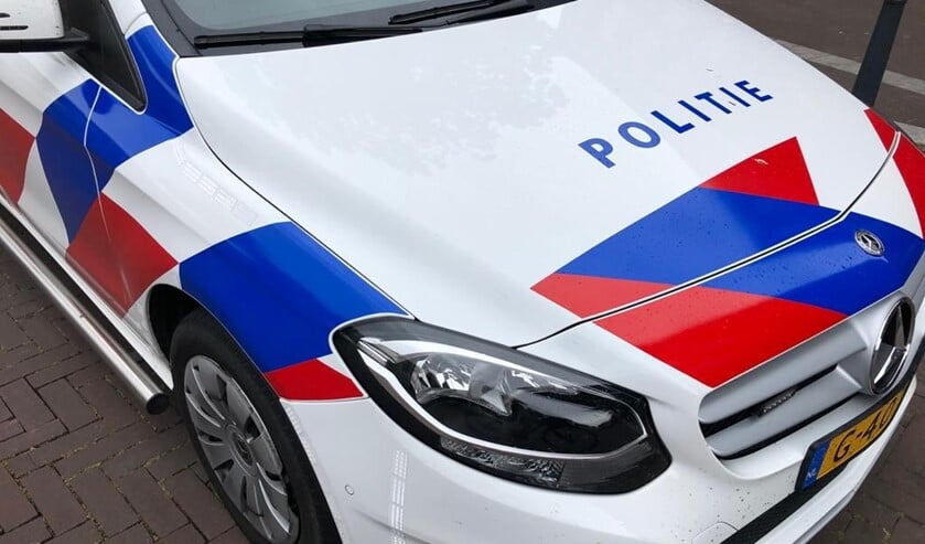 Politiehelikopter boven Zijdeweg - Telstar Online