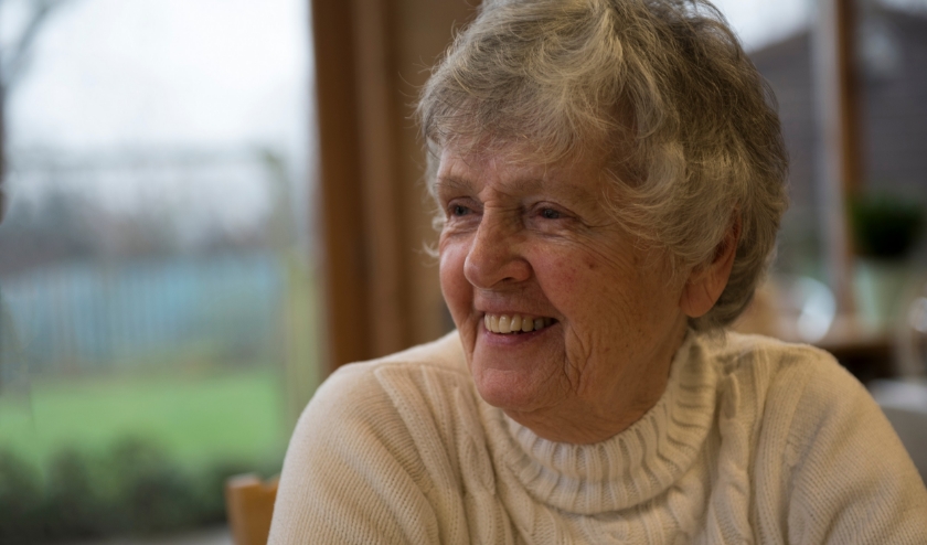 Haags Ontmoeten is een plek in de wijk waar alle zelfstandig wonende Haagse ouderen en hun mantelzorgers kunnen binnenlopen. Ouderen hopen dat alle locaties weer opengaan: 'Ik heb het zo gemist.' Foto: stockfoto