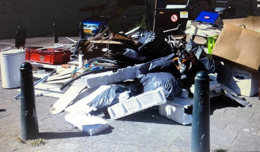 Groot afval naast containers en talrijke illegale dumpingen zijn veel inwoners een doorn in het oog. Foto: https://twitter.com/gdmruimtop
