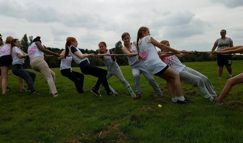 Naast sportclinics wordt iedere woensdagmiddag bij wijkcentrum ‘t Plekkie in Leidschenveen en bij wijkcentrum de Yp in Ypenburg tienersport aangeboden. Foto: pr