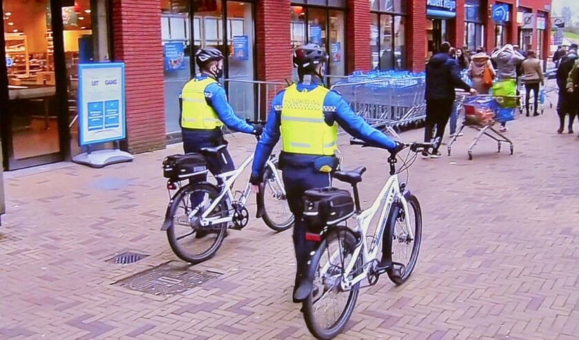 <p>De mogelijkheid van een avondklok betekent ook voor handhaving een extra aandachtspunt. Foto: Jan van Es</p>