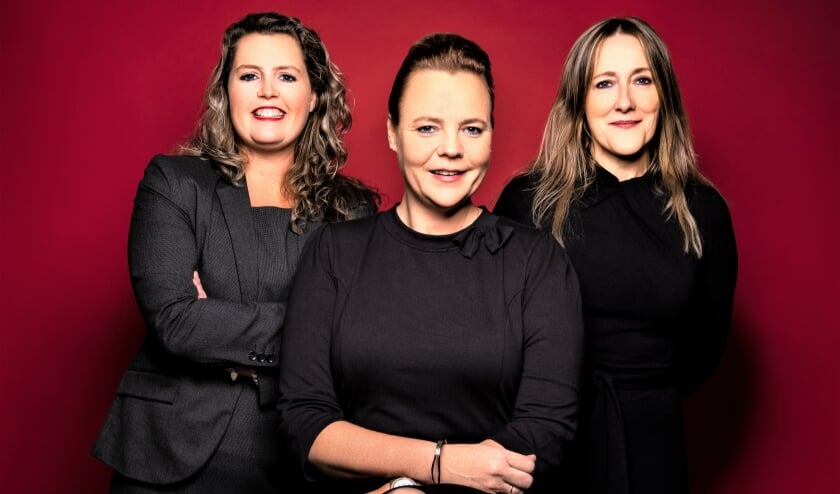 <p>Chantal van den Berg, Zany Hoogendijk en Monique Bloos van ONNA letselschade. Foto: pr</p>