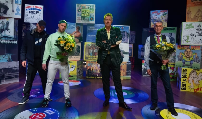 <p>Robbie de Huismuzikant en D. Chesron gaan naar naar finale van het Haags Songfestival. De derde voorronde is vrijdagavond 7 mei. Foto: Richard Mulder</p>