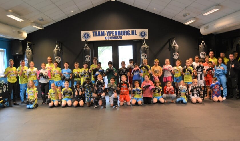 <p>Een tweede kickboks sportzaal, in buurthuis de Yp, is feestelijk geopend. Tekst en foto: Ed Nulle</p>