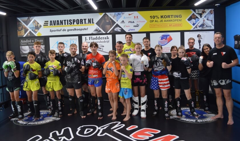 <p>De Jeugd kickboksers zijn klaar voor Club Fightday 5. Tekst en foto: Ed Nulle</p>