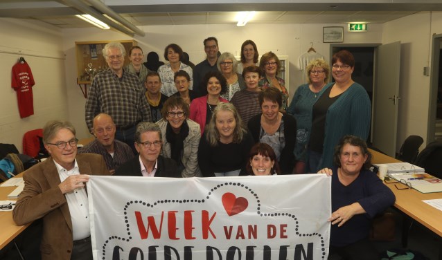 Jan-Hein de Wit (eerste rij links) en de coördinatoren van de collecte. Foto: Henk Lammen