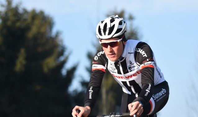 Mike Teunissen start in de Ridderronde in Maastricht. Foto: Gerard Keijsers.