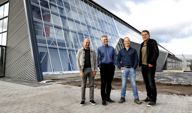 De trotse initiatiefnemers voor de Kipster, die vrijdag officieel wordt geopend. Foto: Rikus ten Brücke.