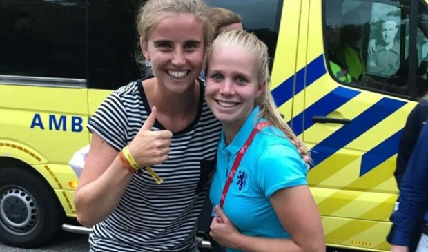 Myrthe Moorrees (links) vervangt Kika van Es (rechts) bij Oranje.
