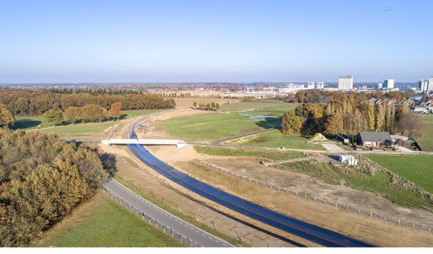 Op woensdag 19 december wordt ook de naam van de fietsbrug over de rondweg onthuld.
