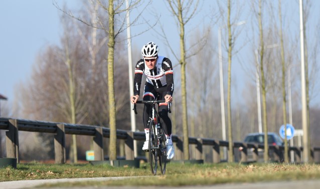 Wielrenner Mike Teunissen tijdens een training. Foto: Gerard Keijsers