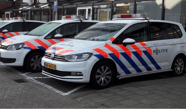 De politie deed dinsdagavond invallen in meerdere woningen in Venray. Foto: archief Peel en Maas.