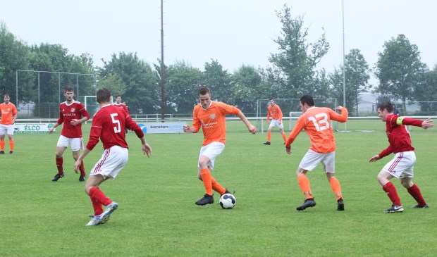 Oostrum zegevierde zondag in de derby in en tegen Leunen: 2-4. Foto: Simone Swinkels.