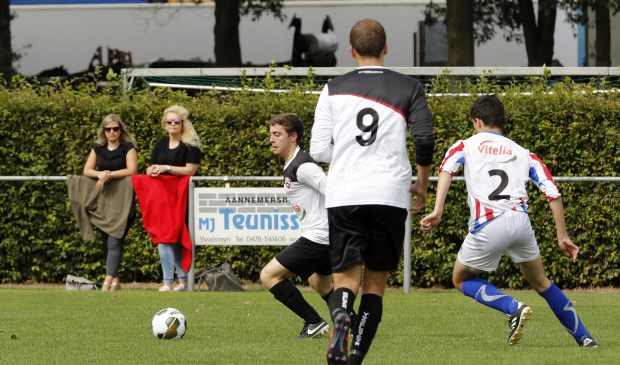 Ysselsteyn was zondag een maat te groot voor SVOC'01: 2-12. Foto: Rikus ten Brücke
