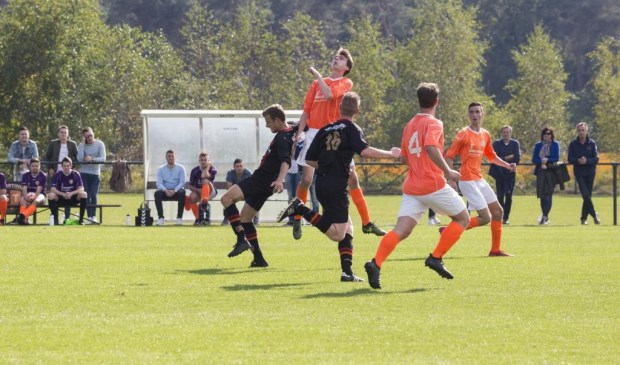 Leunen bond zondagmiddag Sporting ST aan de zegekar: 0-2. Foto: Jolijn van Goch.